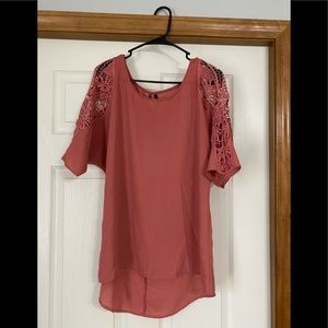 Maurices top size medium
